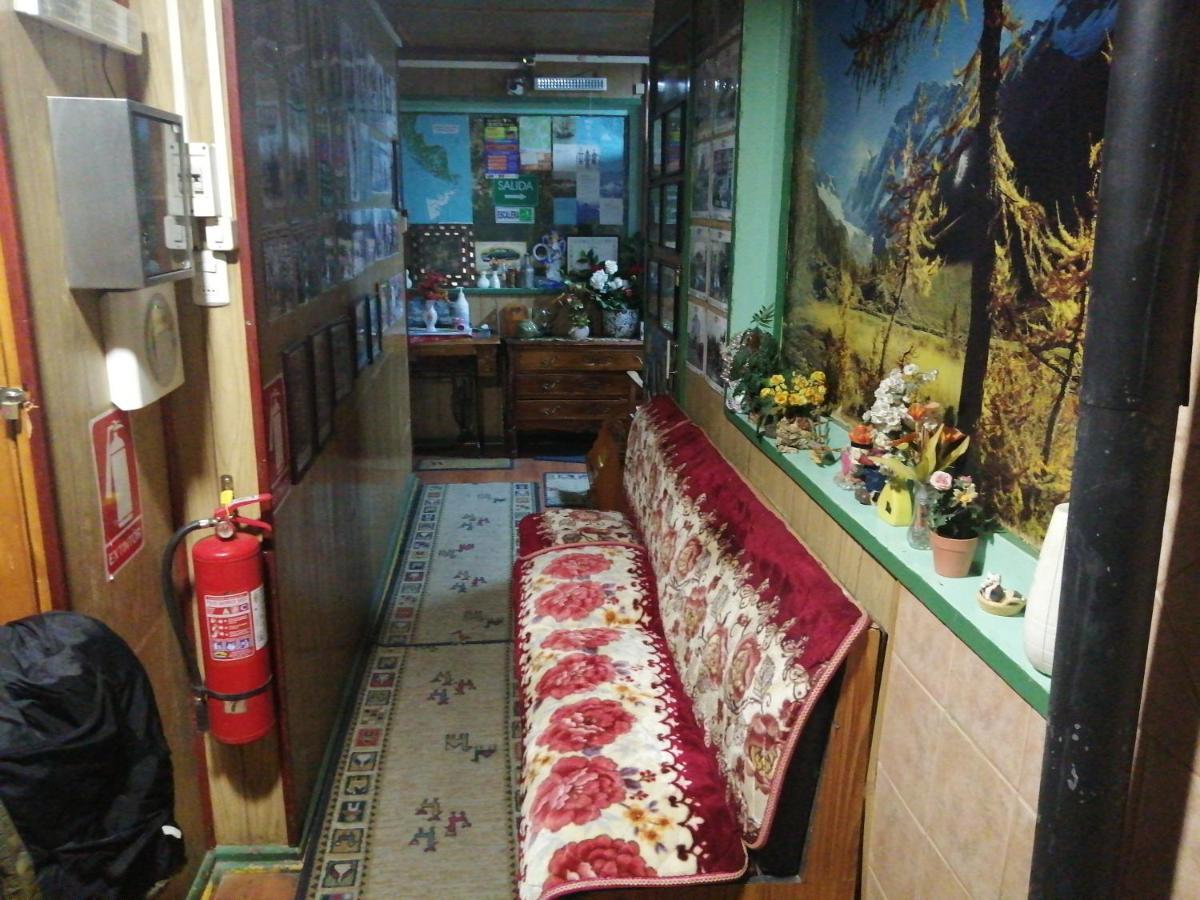 Bed and Breakfast Alojamiento Familiar Rey Пунта-Аренас Екстер'єр фото