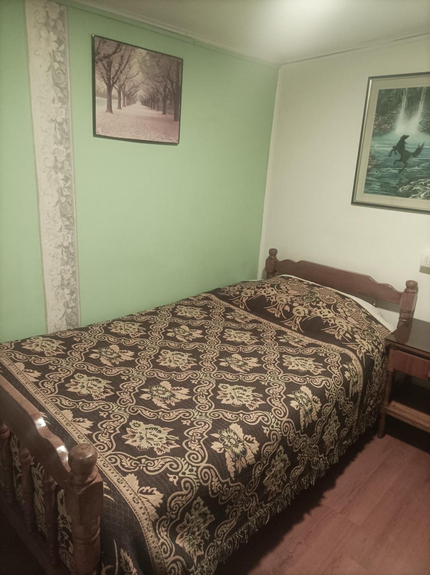 Bed and Breakfast Alojamiento Familiar Rey Пунта-Аренас Екстер'єр фото