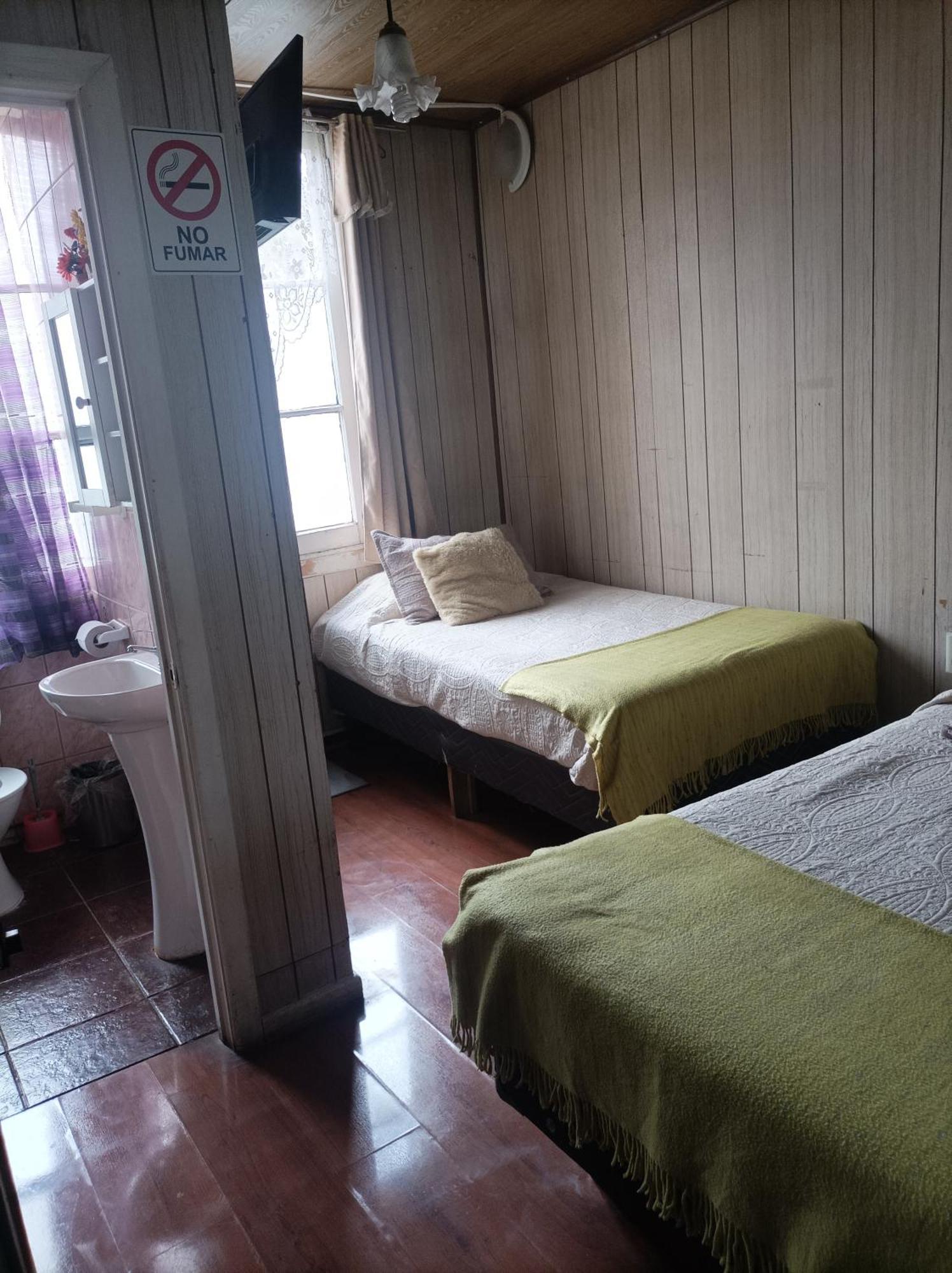 Bed and Breakfast Alojamiento Familiar Rey Пунта-Аренас Екстер'єр фото