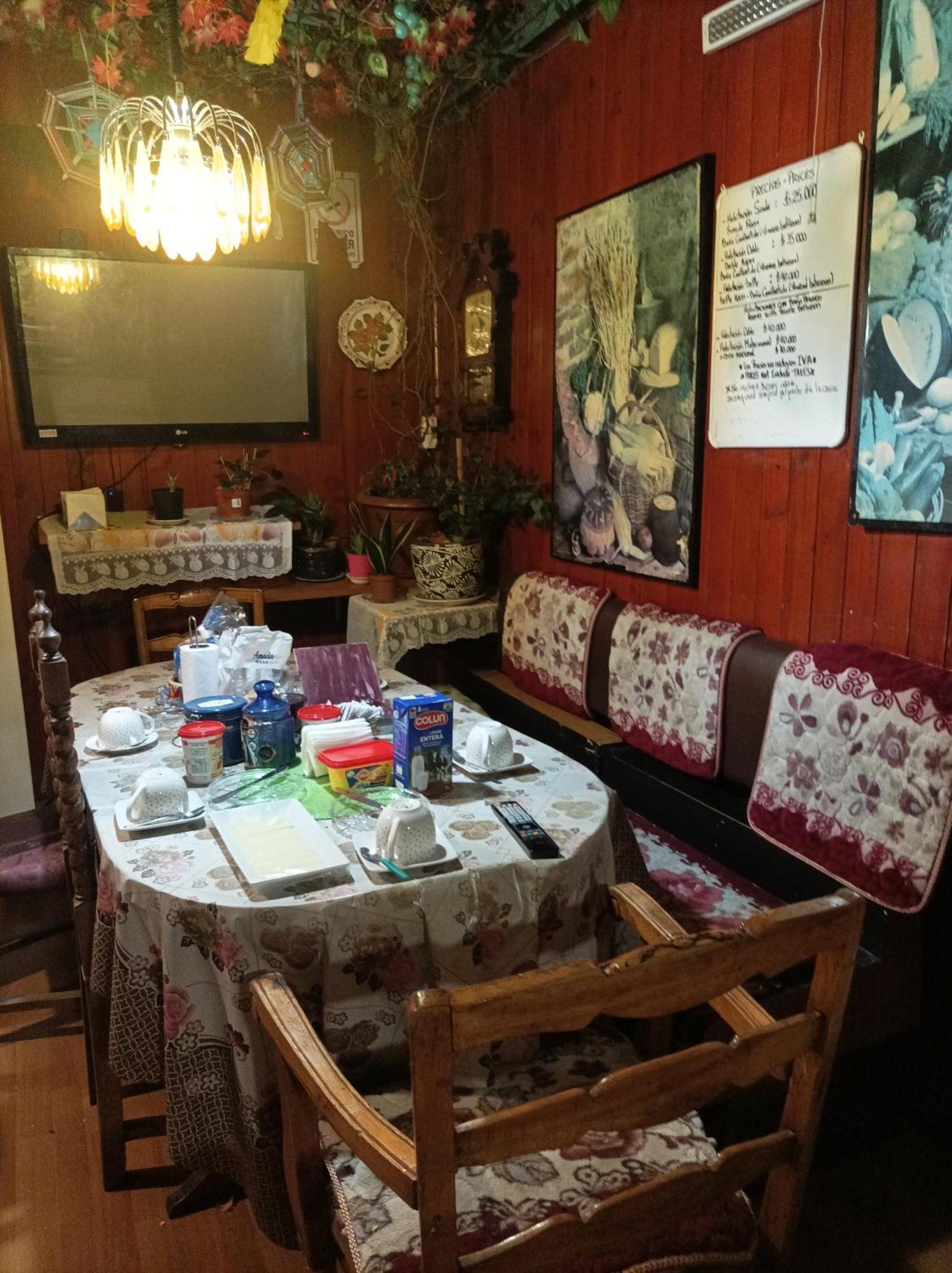 Bed and Breakfast Alojamiento Familiar Rey Пунта-Аренас Екстер'єр фото